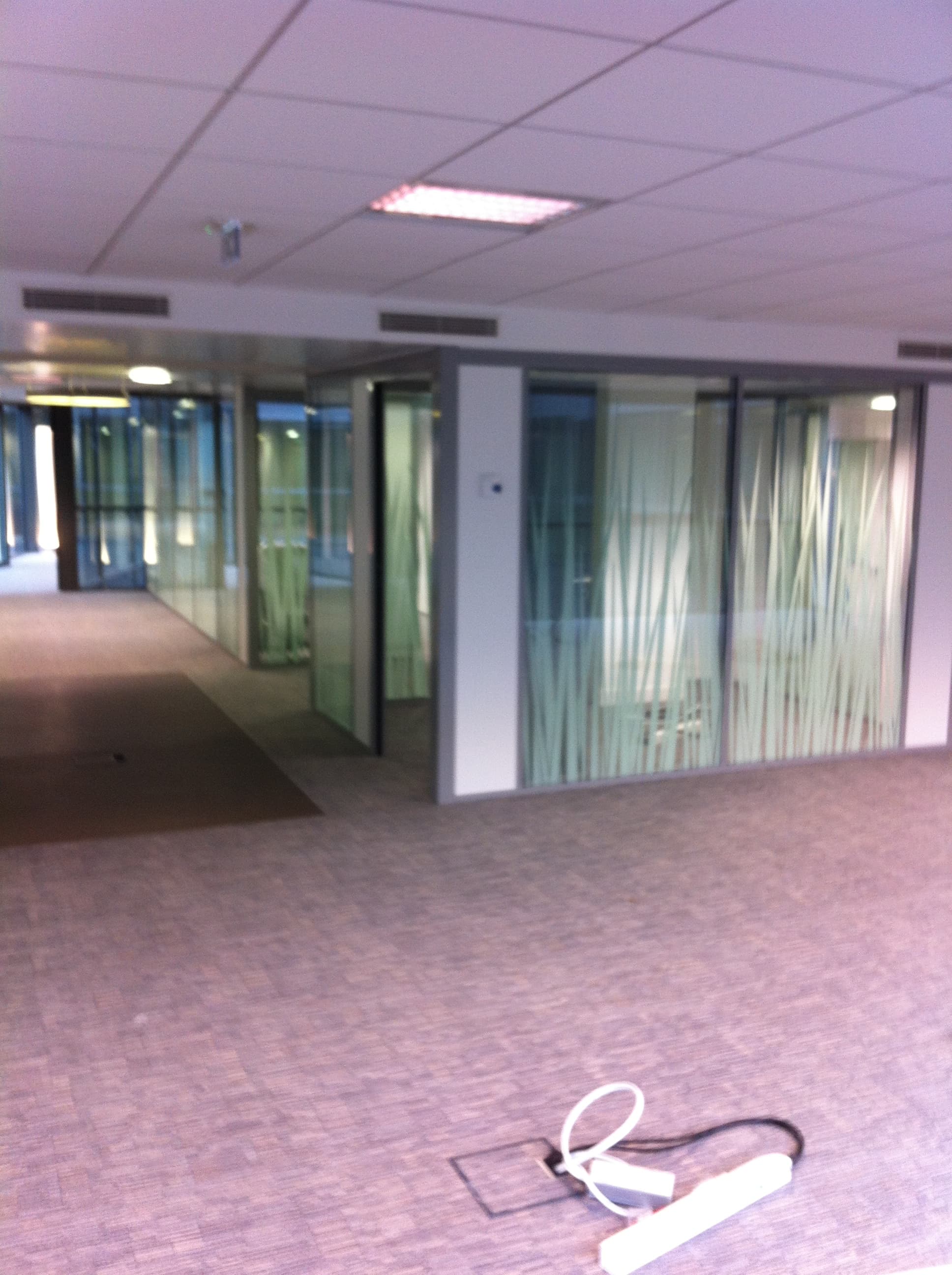 Aménagement de bureaux et cloisonnement aluminium - photo 3